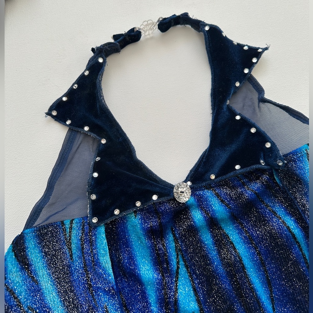 Figure Skating/Dance Wear - Halter Short One Piece-Blue-Scrunchie- Size 12 (Est) - Picture 3 of 11